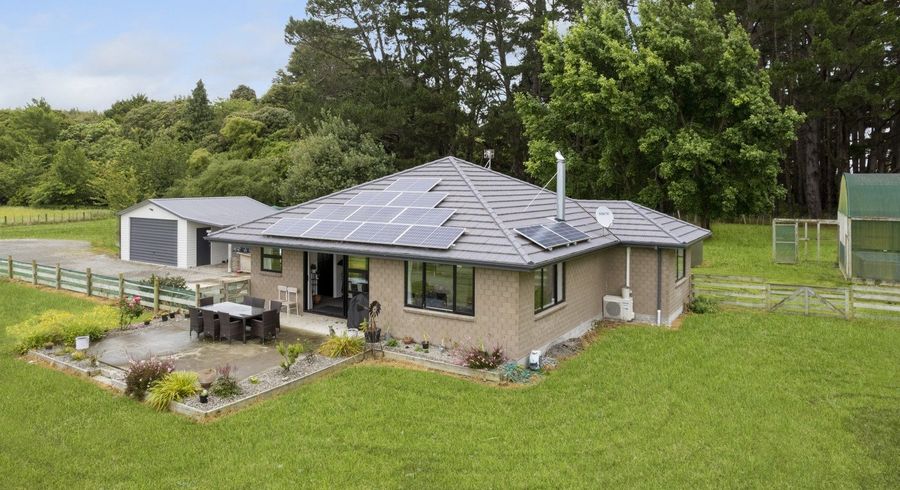  at 81 Halls Road, Pahiatua