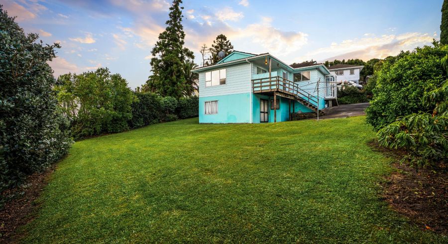  at 18 Peterhouse Place, West Harbour, Waitakere City, Auckland