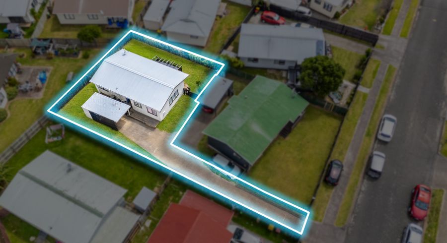  at 2/3 Volta Place, Clendon Park, Manukau City, Auckland