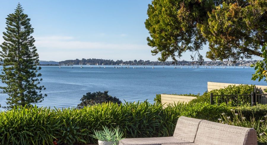  at 32 Bramley Drive, Farm Cove, Auckland