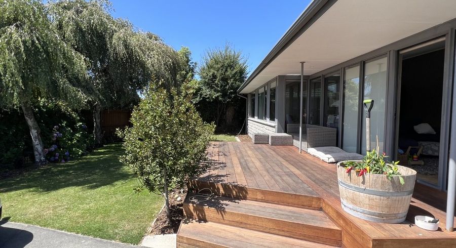  at 15 Mirfield Place, Russley, Christchurch City, Canterbury