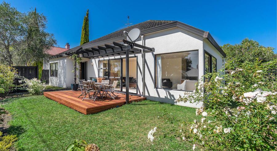 at 1/14 Beresford Street, Bayswater, Auckland