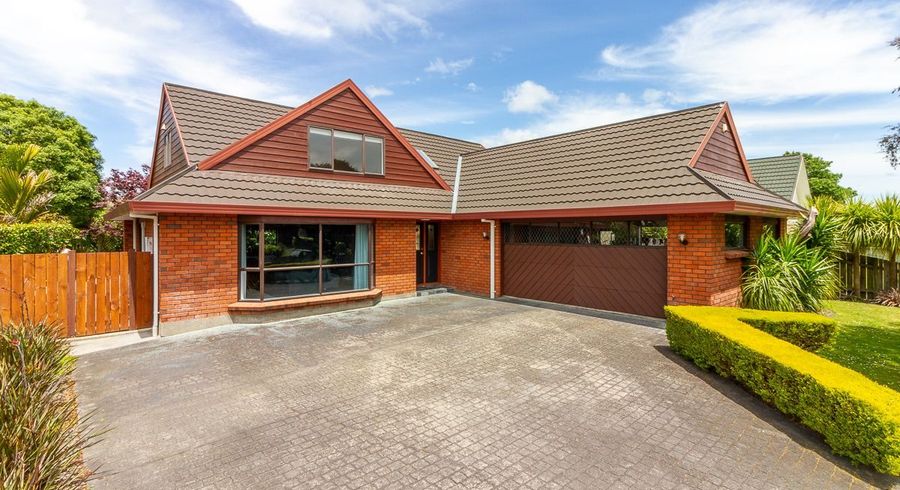  at 6 Hanmer Place, Highbury, Palmerston North