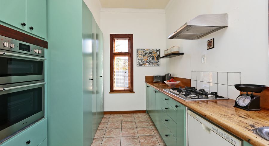  at 133A Frederick Street East, Mayfair, Hastings
