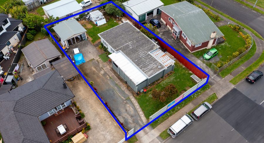  at 32 Idlewild Avenue, Mangere, Auckland
