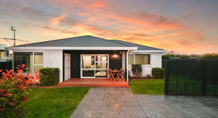  at 2/59 Epsom Road, Sockburn, Christchurch
