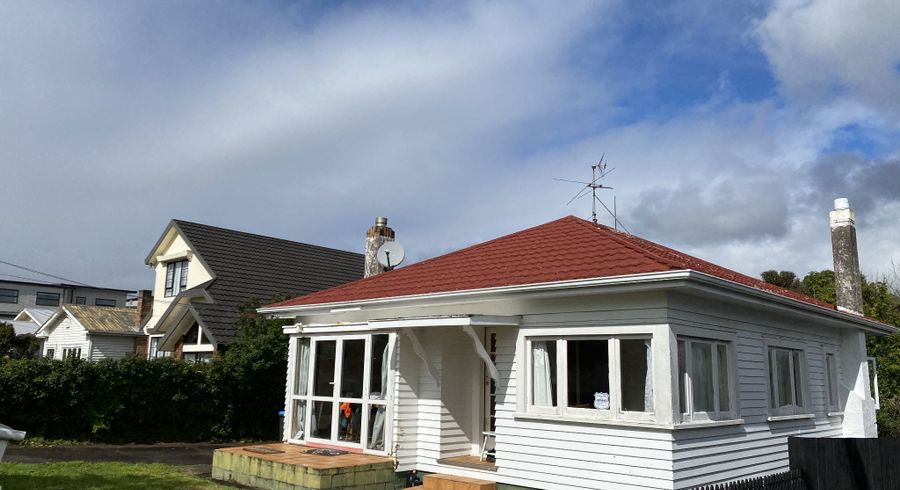  at 16 Aroha Ave, Sandringham, Auckland City, Auckland