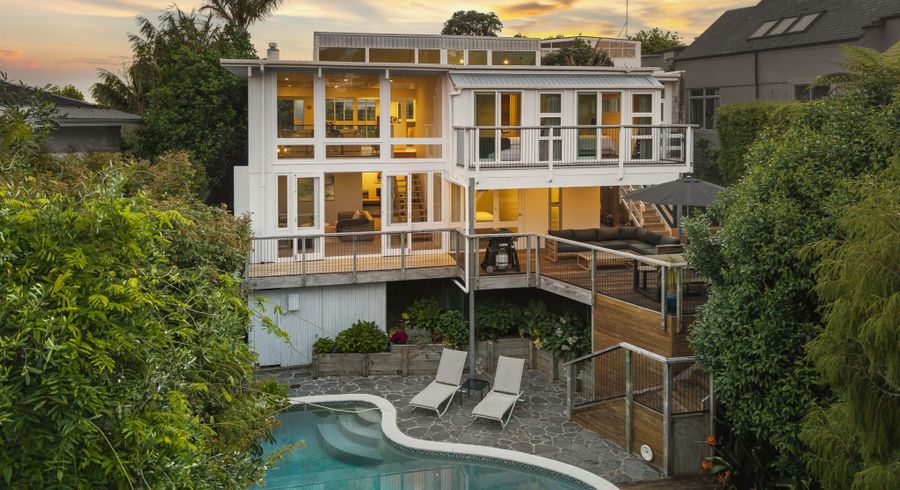  at 92 Parr Terrace, Castor Bay, North Shore City, Auckland