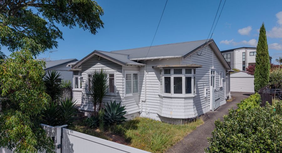  at 18 Walmer Road, Point Chevalier, Auckland City, Auckland