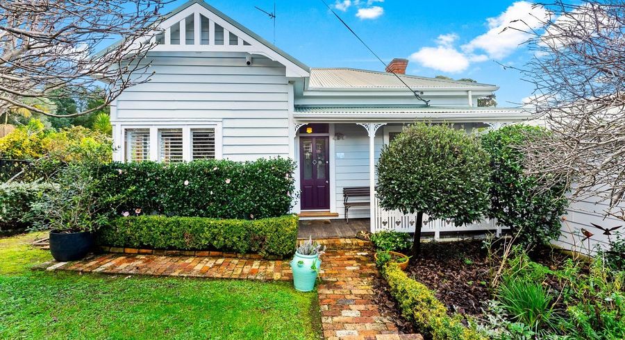  at 14 Moore Street, Hillcrest, North Shore City, Auckland