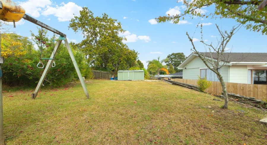  at 6a Waari Avenue, Sunnyvale, Waitakere City, Auckland