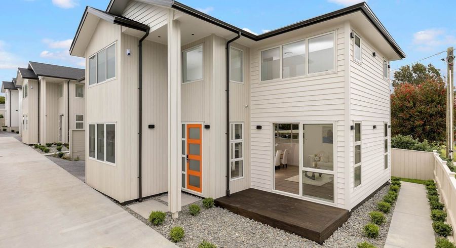  at 25a Tudor Road, Henderson, Waitakere City, Auckland