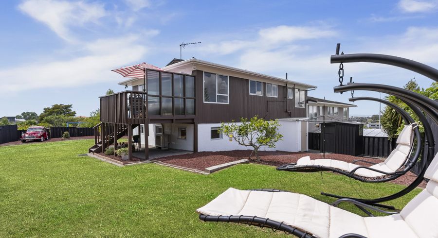  at 2/119 Glamorgan Drive, Torbay, Auckland