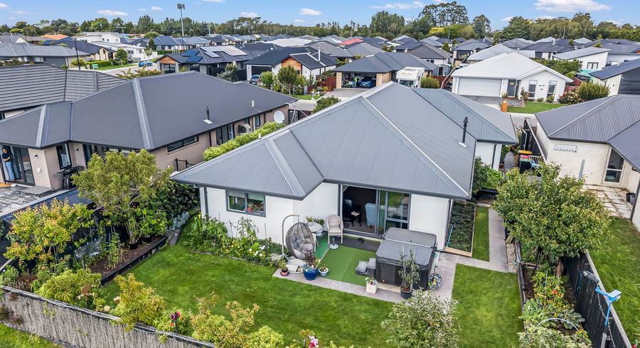  at 6 Clegg Street, Woodend, Woodend