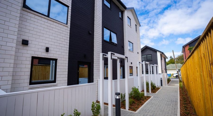  at 5/14 Wilsher Crescent, Henderson, Waitakere City, Auckland