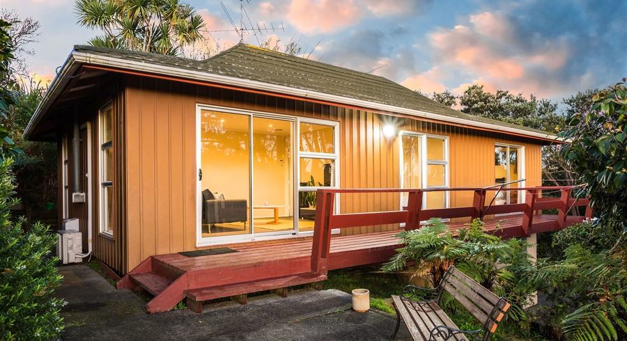  at 18 Toporoa View, Ascot Park, Porirua
