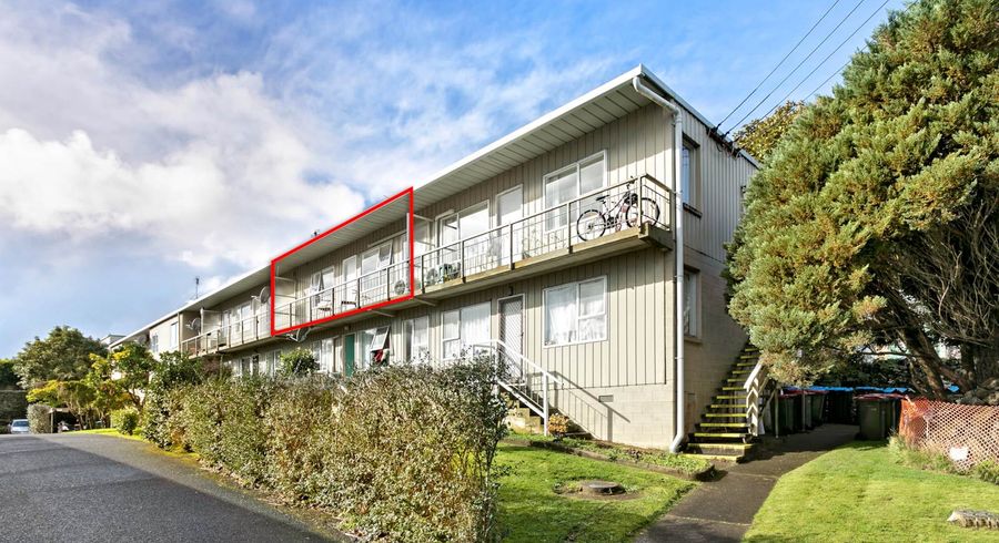  at 2/29 Fairview Road, Mount Eden, Auckland