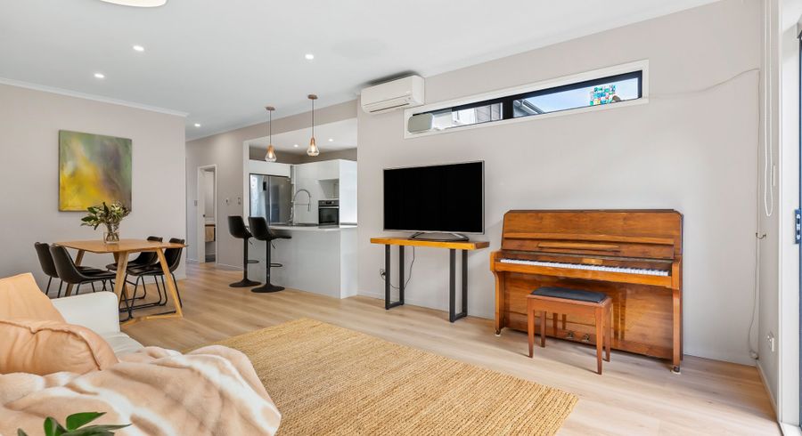  at 10 Spotted Dove Road, Hobsonville, Waitakere City, Auckland