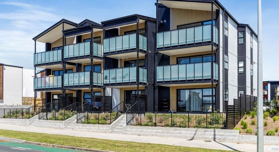  at 101/32 Shortfin Place, Flat Bush, Auckland