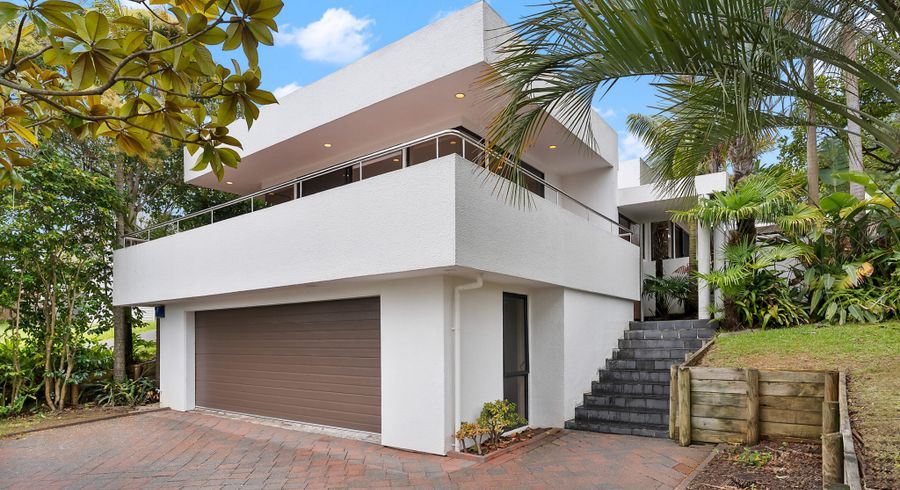  at 15 Perendale Close, Somerville, Manukau City, Auckland