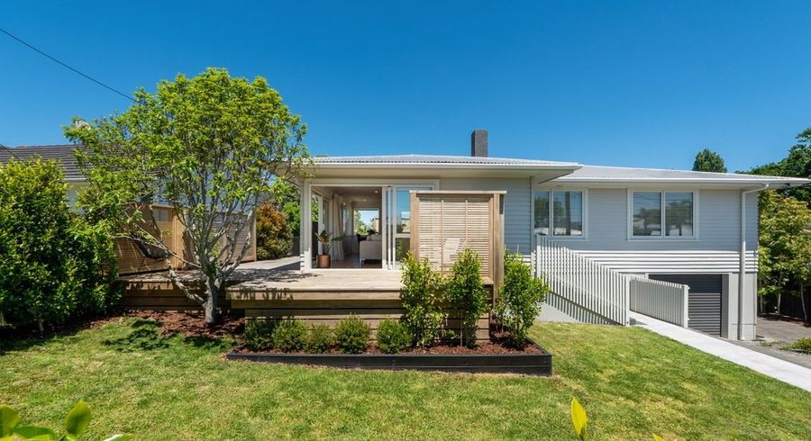  at 33a Exmouth Road, Northcote, North Shore City, Auckland