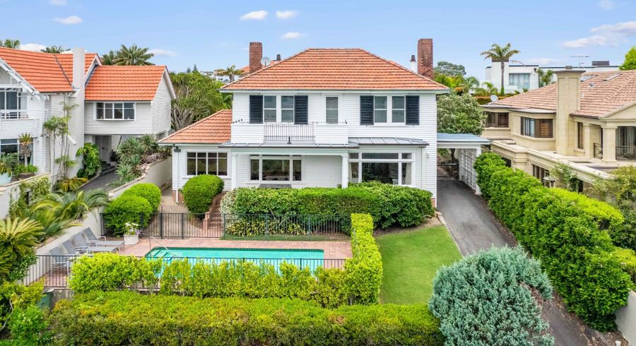  at 82 Paritai Drive, Orakei, Auckland