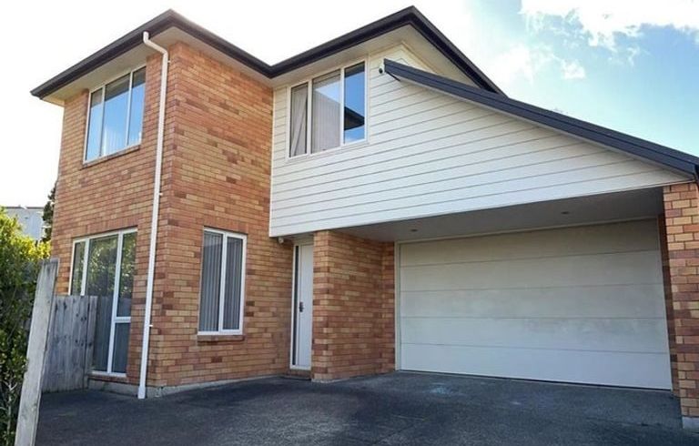  at 42C Moore Street, Howick, Manukau City, Auckland
