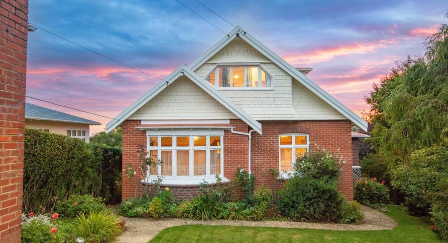  at 6 Grandview Crescent, Opoho, Dunedin
