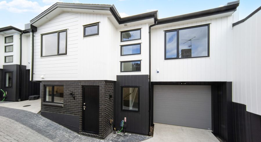  at Lot 2/70 Golf Road, New Lynn, Waitakere City, Auckland