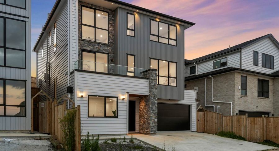  at 18 Glann Lane, Flat Bush, Auckland