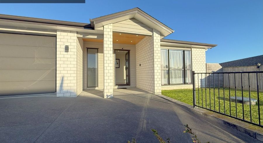  at 12 Mamuku Drive, Massey, Waitakere City, Auckland