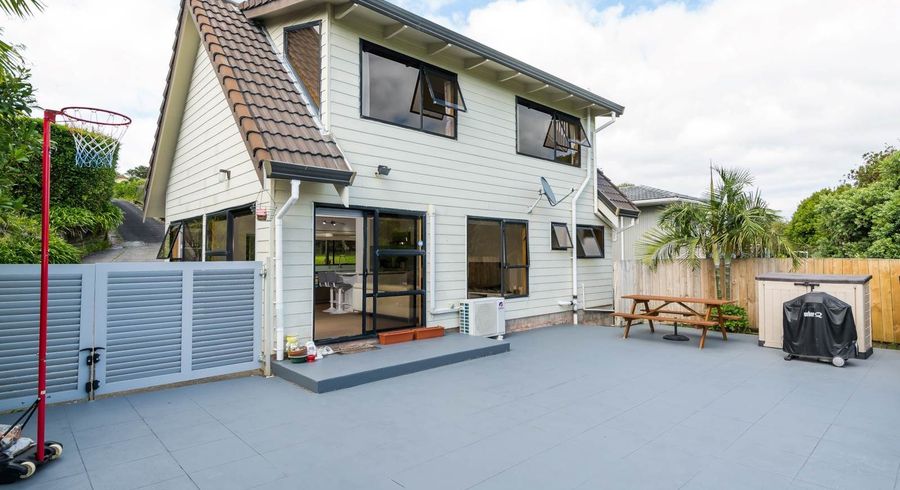  at 1/73 Glencoe Road, Browns Bay, Auckland