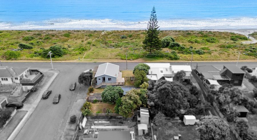  at 22 Marine Parade, Otaki Beach, Otaki