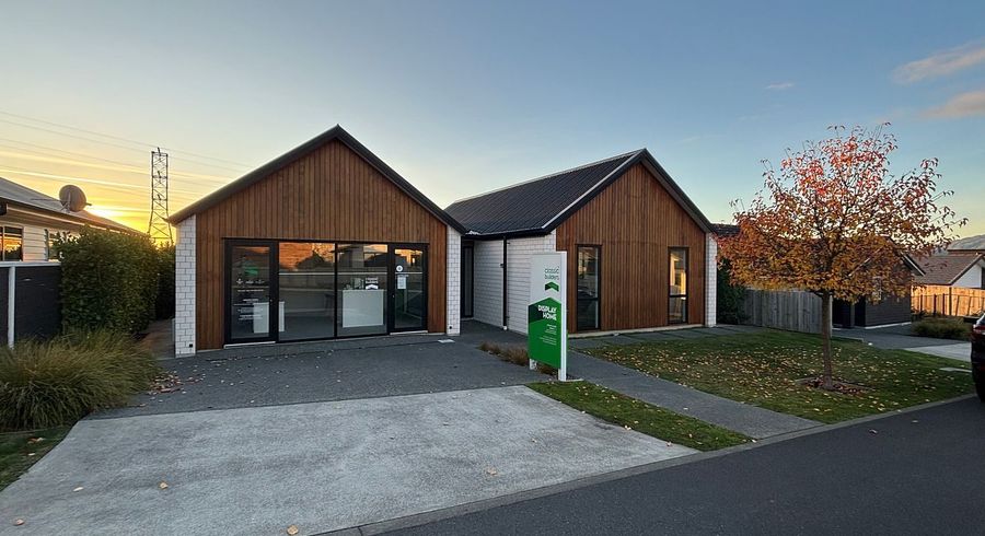  at 3 Yorkshire Close, Whitby, Porirua