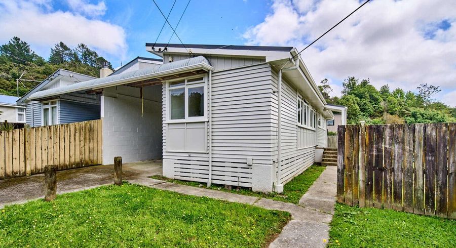  at 24 Hanson Grove, Stokes Valley, Lower Hutt, Wellington