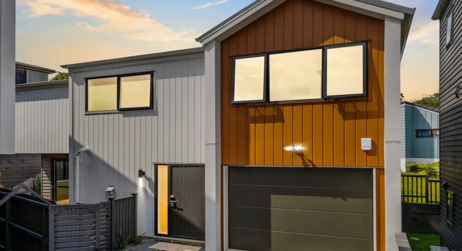  at 5/6 Woodhouse Place, West Harbour, Waitakere City, Auckland