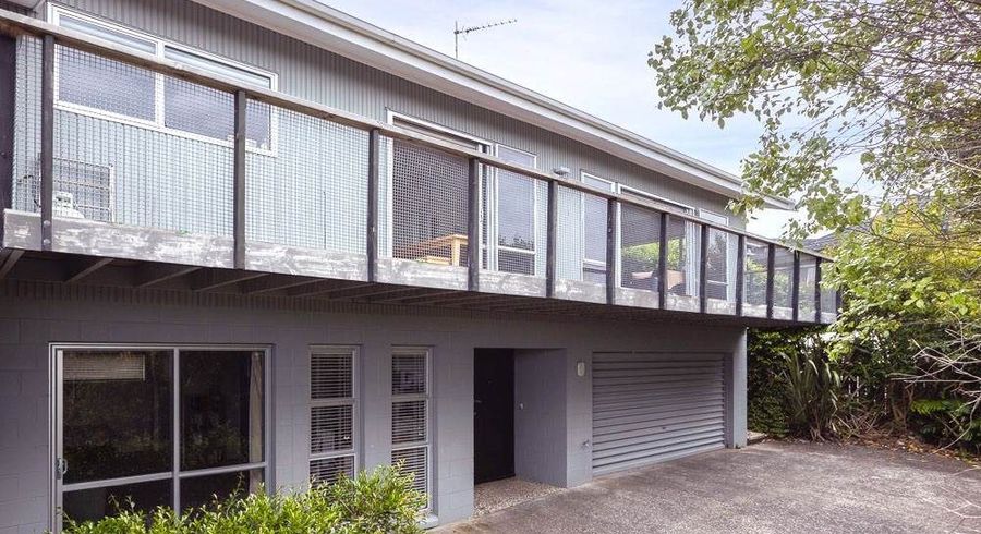  at 2/13 Kiri Place, Mairangi Bay, Auckland