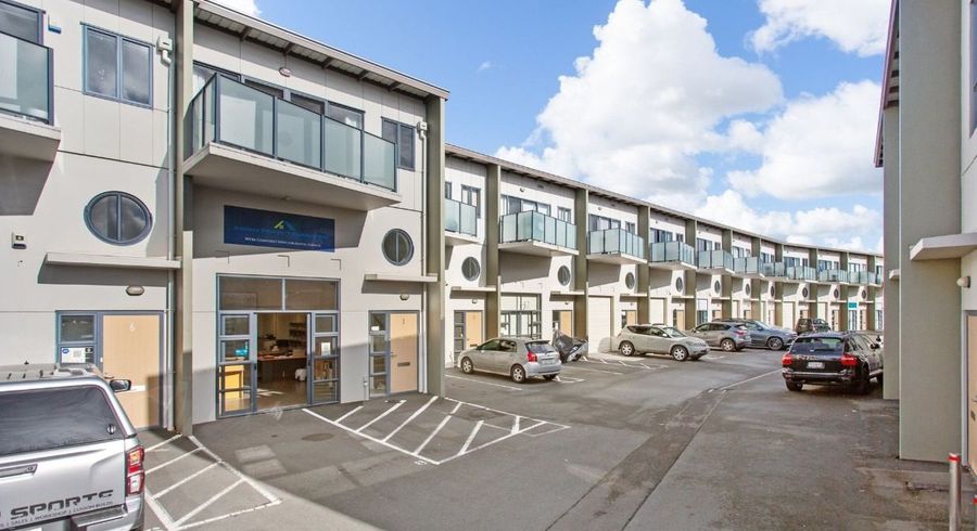  at 8 Aranui Road, Mount Wellington, Auckland City, Auckland