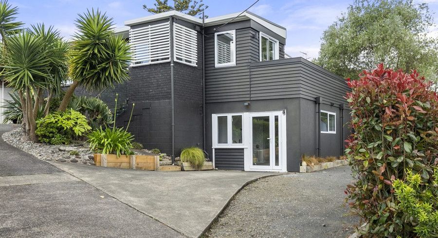  at 1/467 Beach Road, Murrays Bay, Auckland