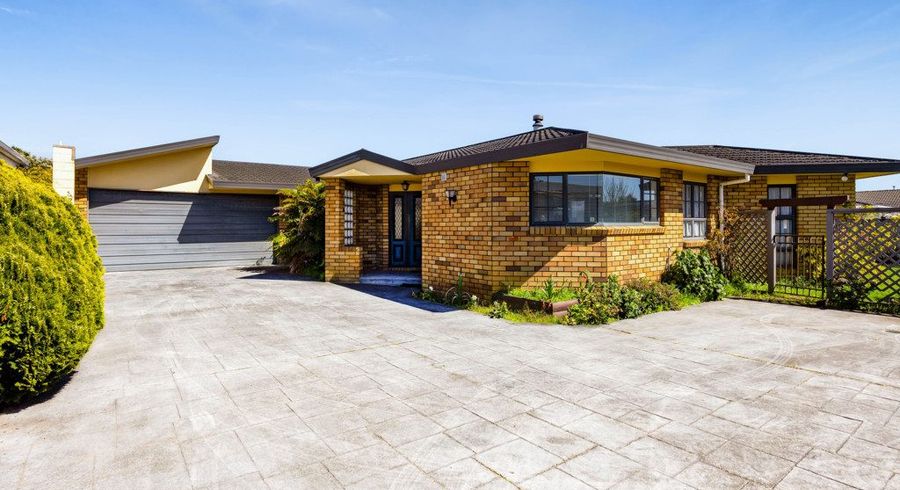  at 10A Waiwera Place, Merrilands, New Plymouth