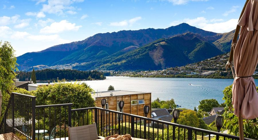 at 62 Oregon Drive, Kelvin Heights, Queenstown