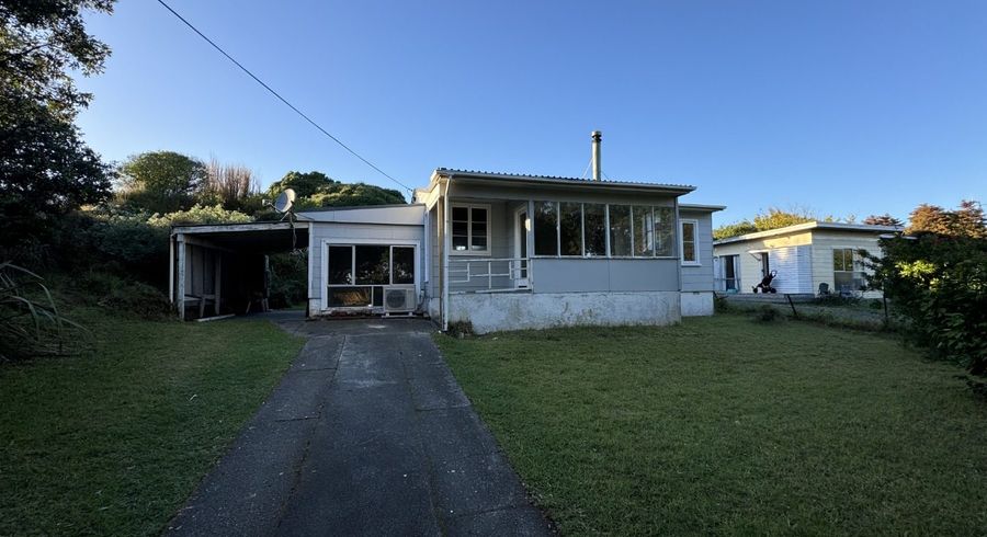  at 8 Mahoe street, Otaki Beach, Kapiti Coast, Wellington