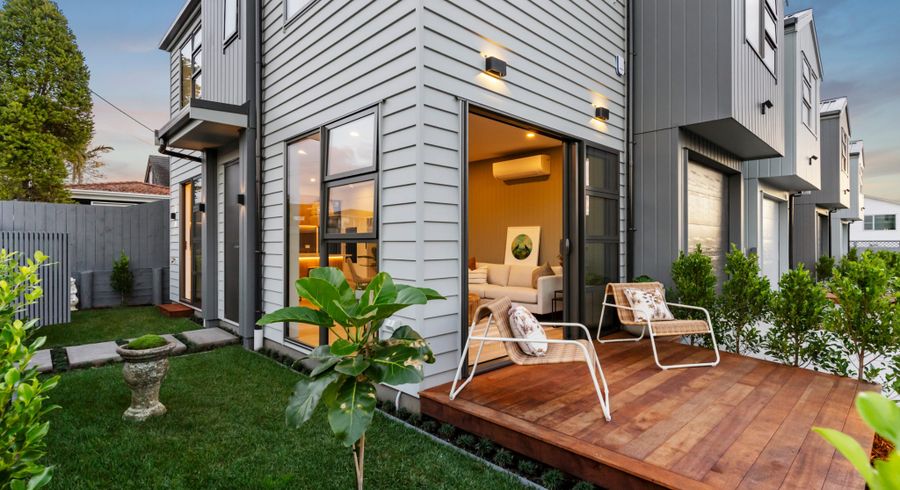 at 3 Trafalgar Road, Milford, North Shore City, Auckland