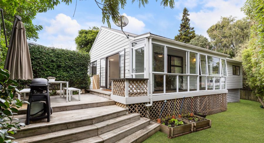  at 1/72 Gloria Avenue, Te Atatu Peninsula, Waitakere City, Auckland