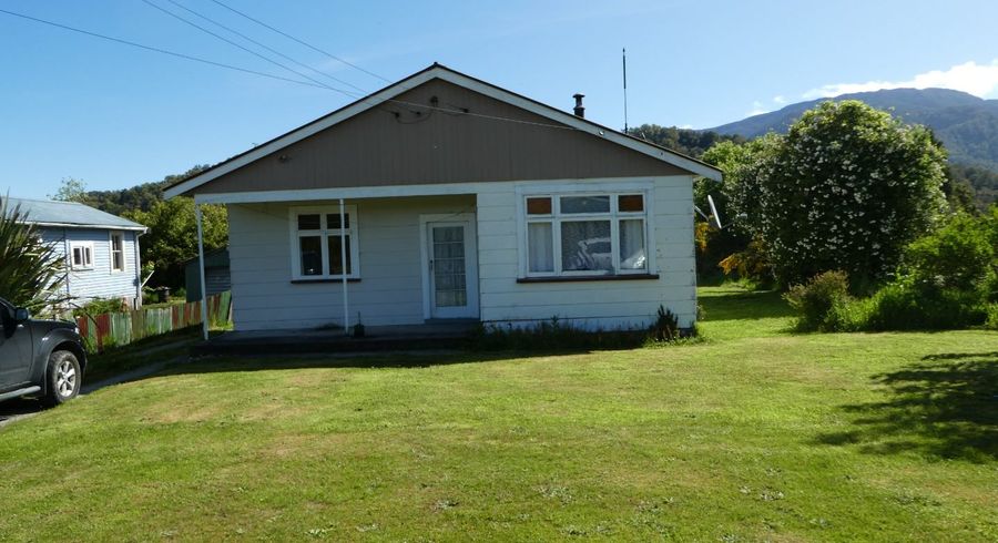  at 9 Edwyn Street, Blackball, Greymouth