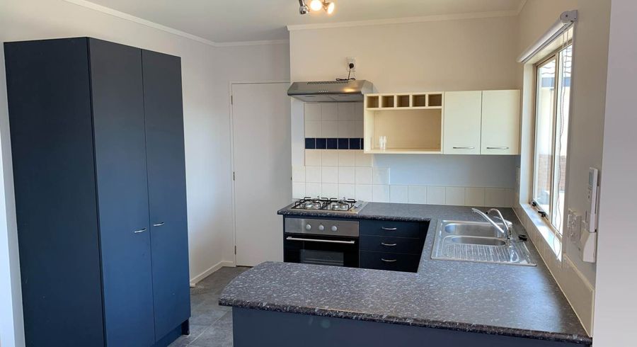  at 11/520 Don Buck Road, Massey, Waitakere City, Auckland