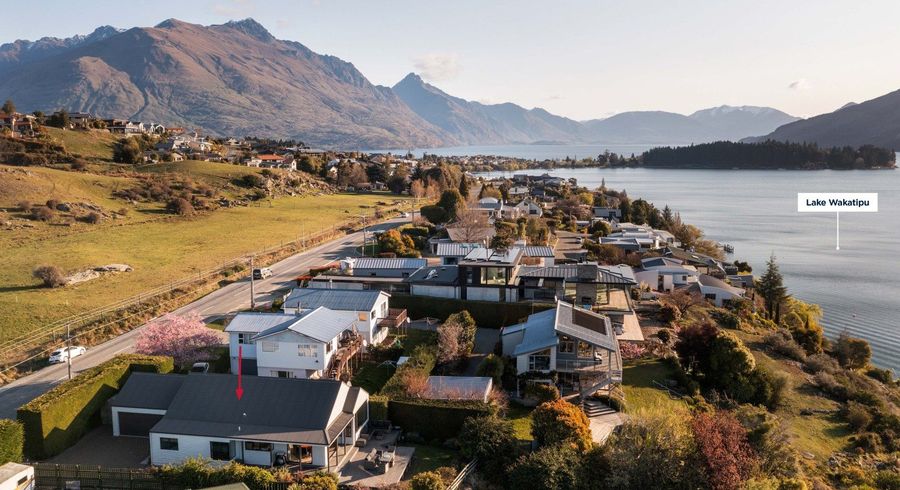  at 379 Peninsula Road, Kelvin Heights, Queenstown