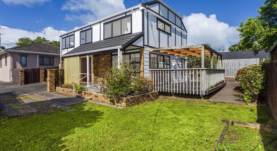  at 2/189 Onewa Road, Birkenhead, North Shore City, Auckland