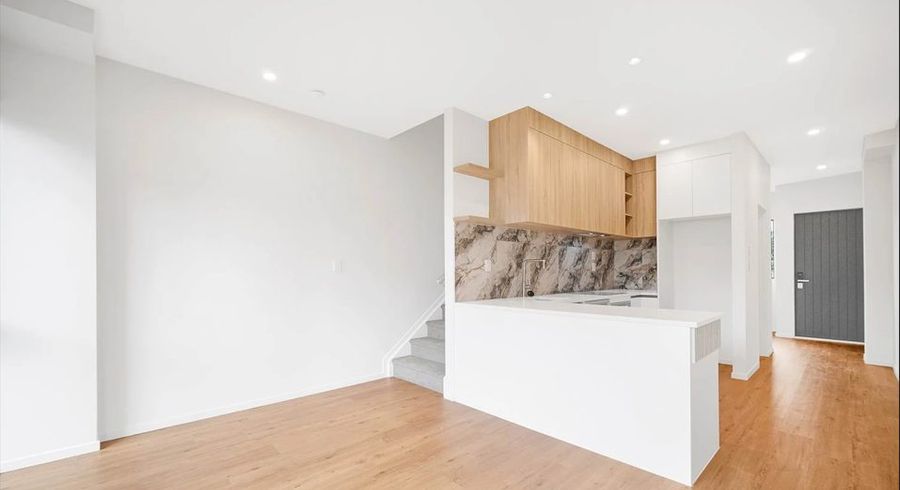 at 4/32 Sunlands Drive, Manurewa, Manukau City, Auckland