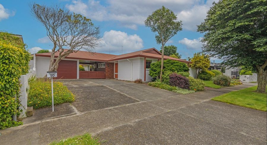  at 10 Chilton Grove, Hokowhitu, Palmerston North, Manawatu / Whanganui